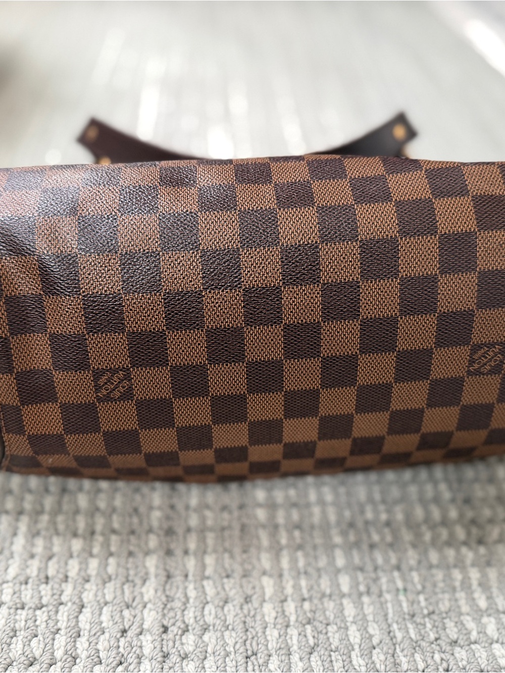 Louis Vuitton Sistina GM Brown Damier Shoulder Bag with Red Interior - Picture 3 of 11